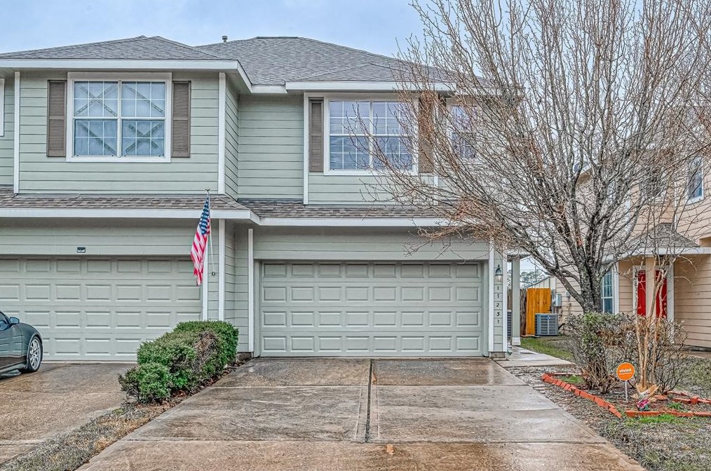 17231 Oakwood Chase Dr, Spring TX  77379-5165 exterior