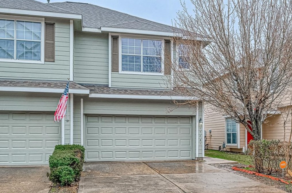 17231 Oakwood Chase Dr, Spring TX  77379-5165 exterior