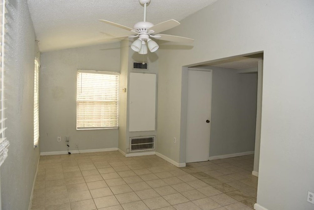 406 Drew St, Houston, TX 77006-2008