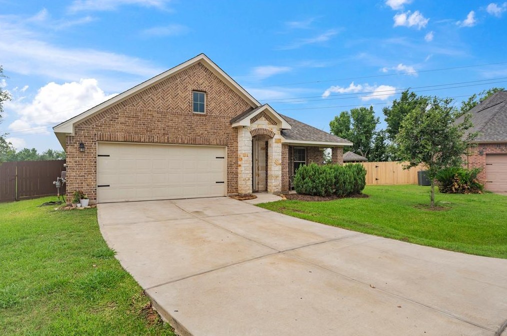 3827 Willow Breeze Cir, Needville, TX 77461-5654
