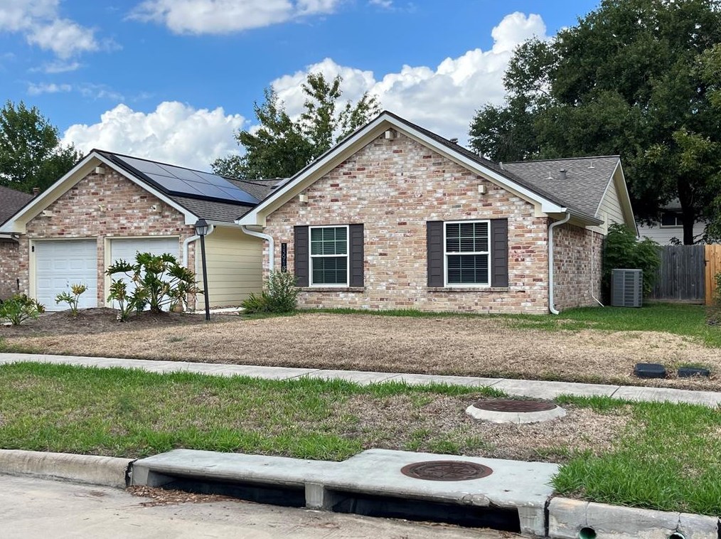 13910 Ivymount Dr, Sugar Land, TX 77498