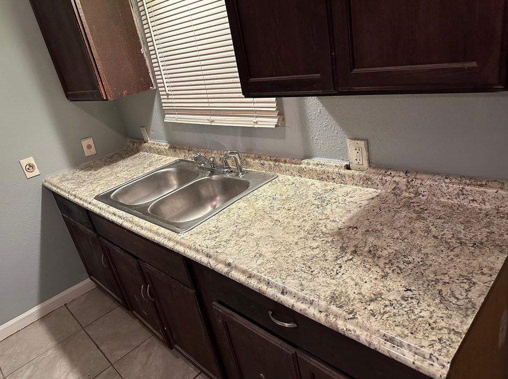 4411 Maggie St, Houston TX  77051-2833 exterior