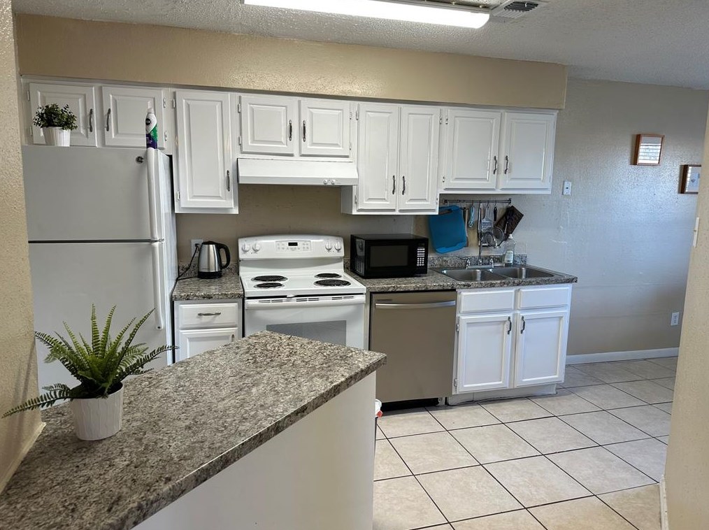 6996 S Dairy Ashford Rd #b, Houston, TX 77072