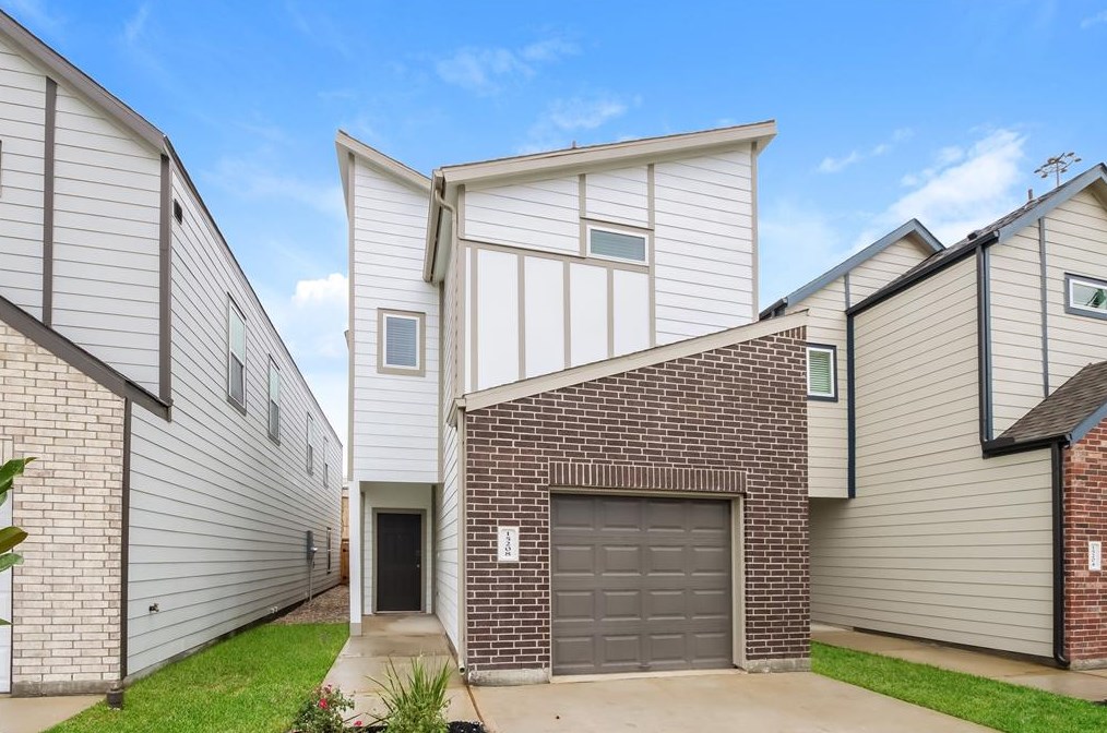 15208 Estrella E, Houston, TX 77073