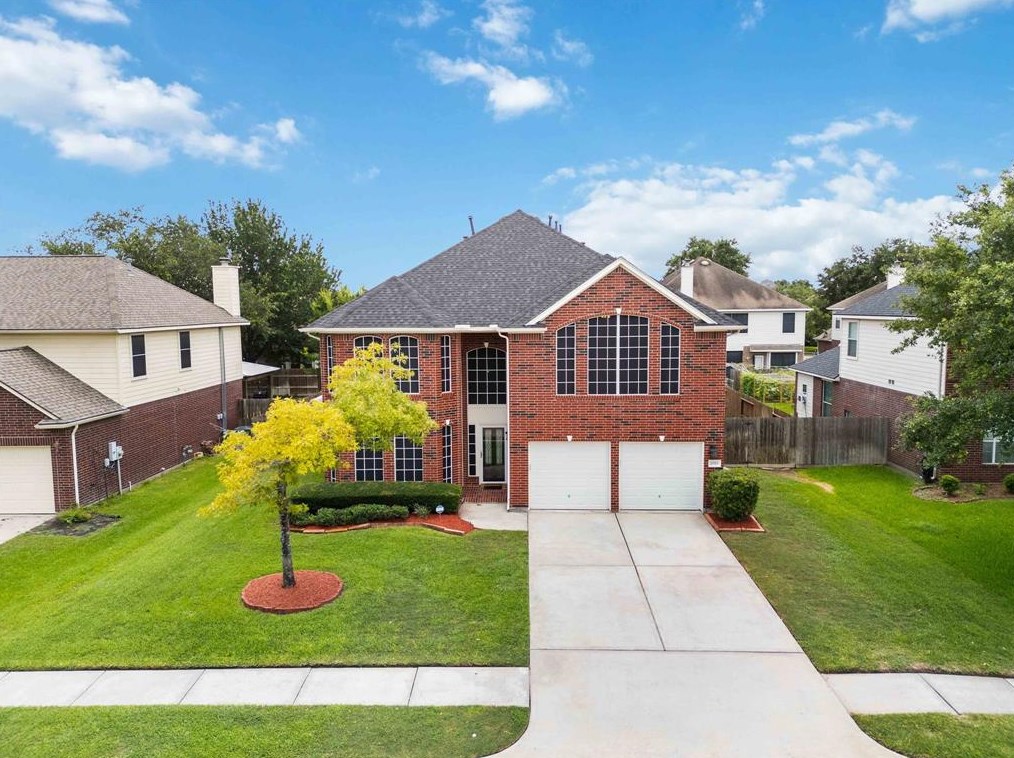 2703 Sunnyside Ln, Pearland, TX 77584-2866