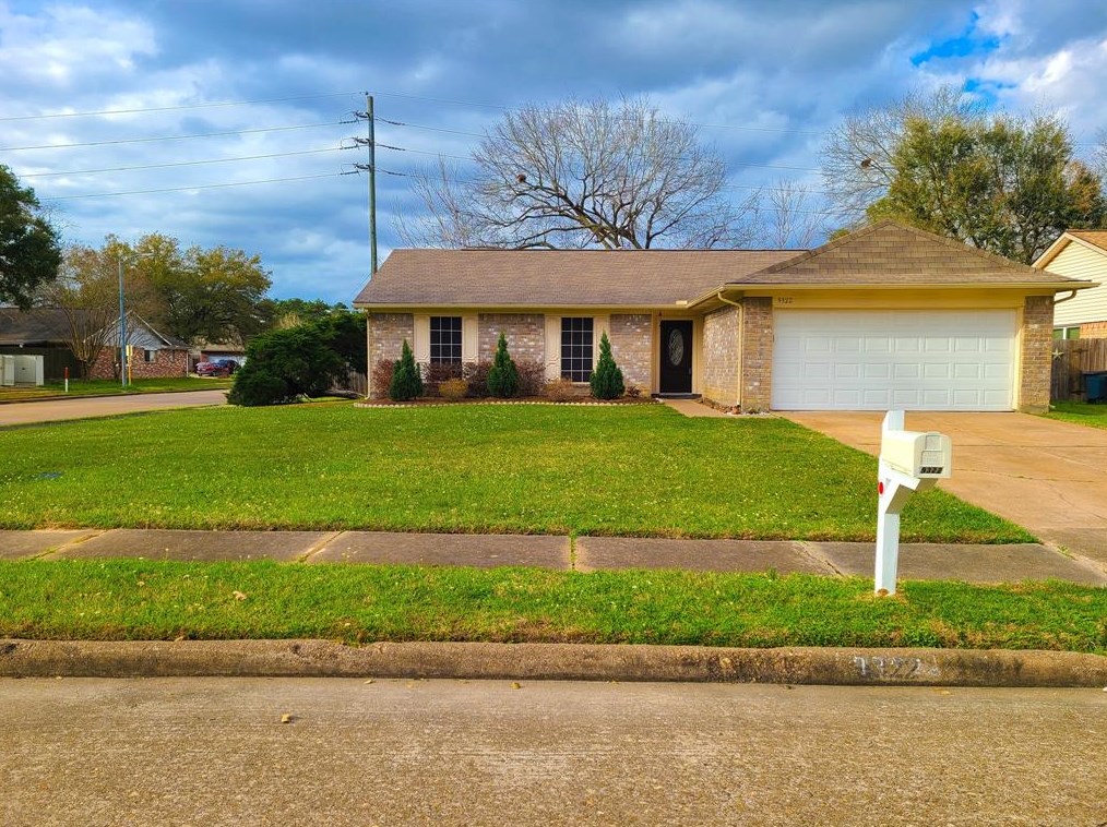 9322 Magnolia Ridge Dr, Houston, TX 77070-1933