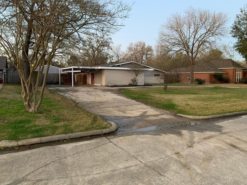 205 Caldwell St, Baytown, TX 77520