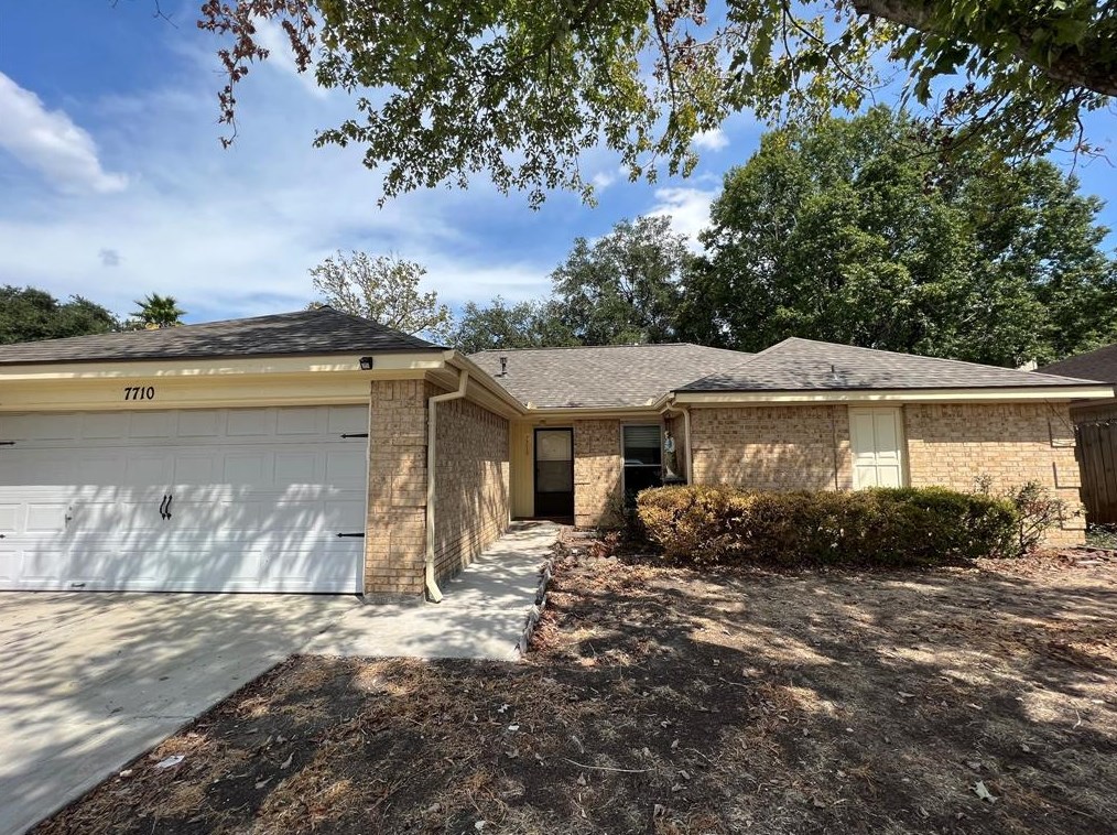 7710 Western Oak Ln, Houston, TX 77040-2607