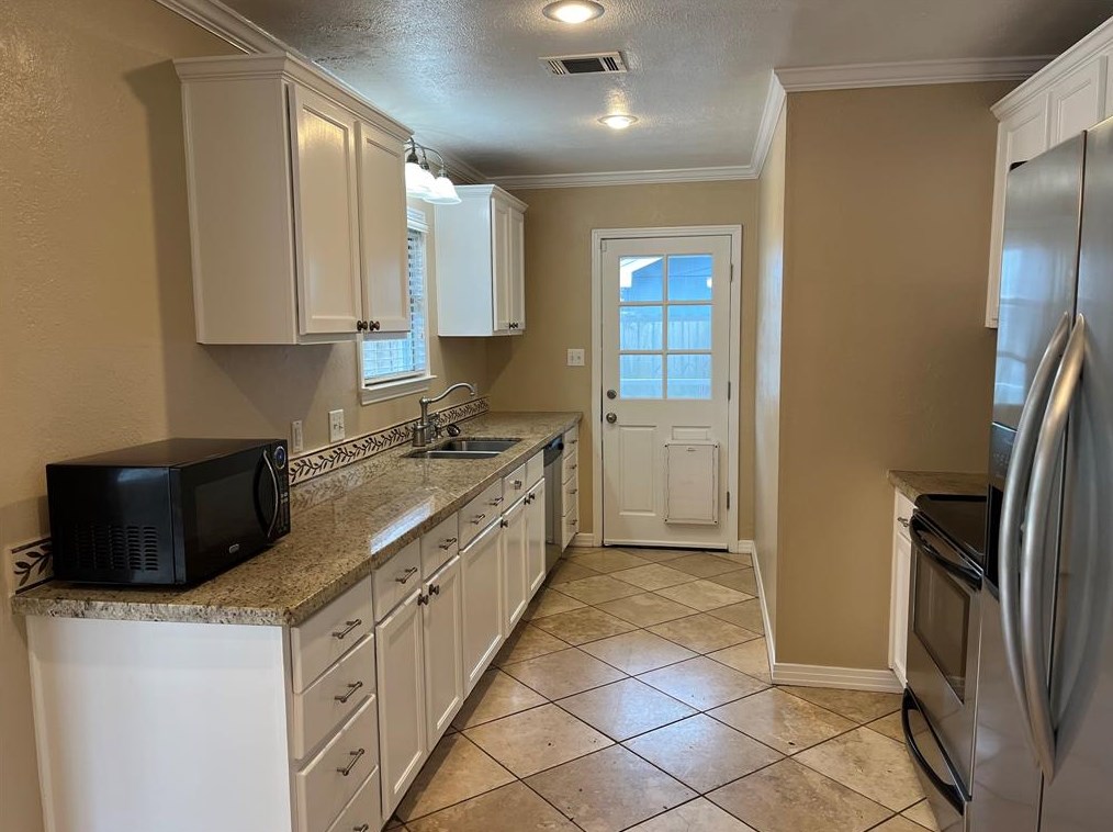 1514 Glen Oaks St, Houston, TX 77008
