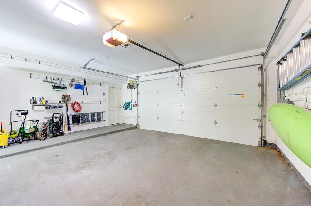 1214 Almond Grove Dr, Houston TX 77077-2505 exterior