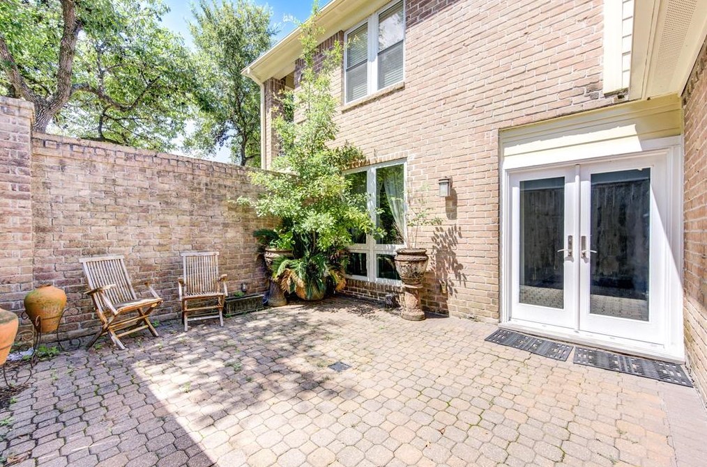 1214 Almond Grove Dr, Houston TX 77077-2505 exterior