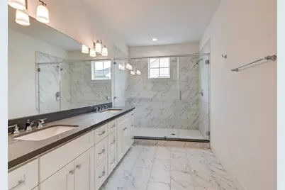 3512 Oak Forest Grove Drive, Houston, TX 77018 - Photo 12