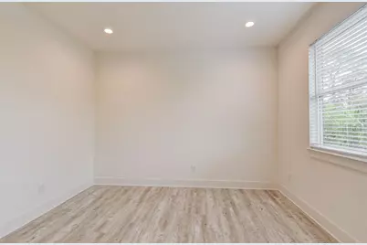3512 Oak Forest Grove Drive, Houston, TX 77018 - Photo 18