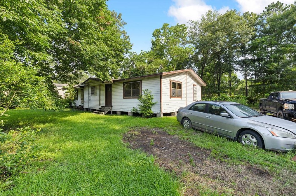 8007 Cobble Hill Rd, Houston, TX 77050-5807