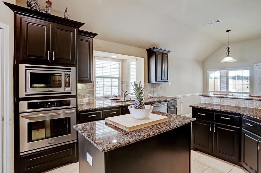 25210 Evergreen Bend Dr, Spring TX  77389-1100 exterior