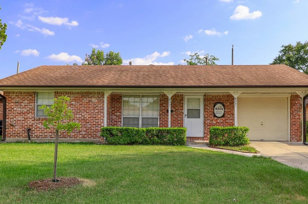 8531 Forest Grove Dr, Houston, TX 77080
