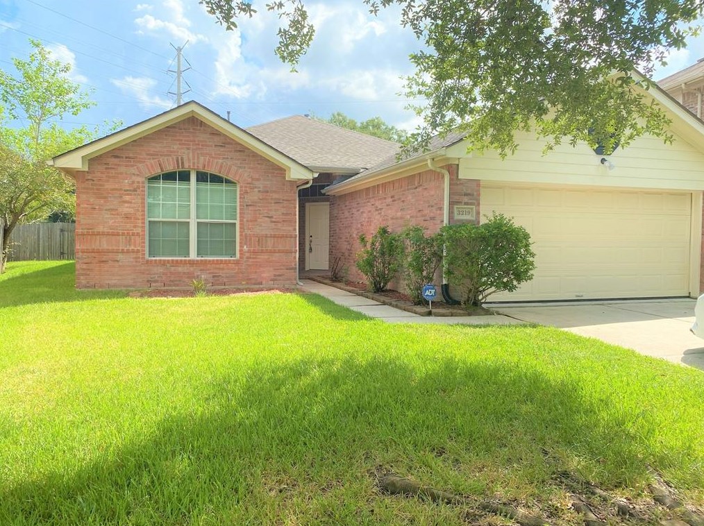 3219 Dogwood Springs Dr, Houston, TX 77073