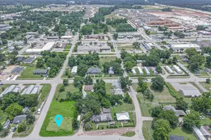 317 Woodson St, Willis, TX 77378 - Photo 8