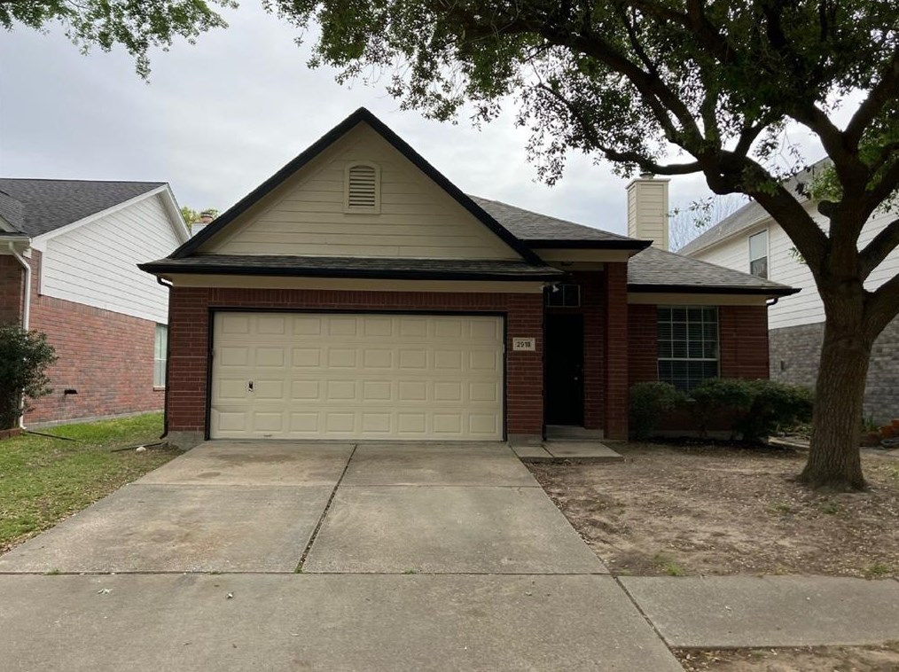2918 Blue Dawn Dr, Katy TX  77449-6299 exterior