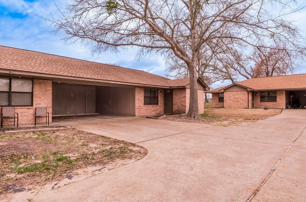 116 Pine Hollow Ln #c, Huntsville, TX 77320