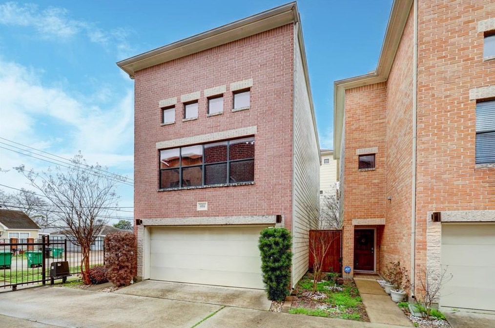 959 W 21st St, Houston, TX 77008
