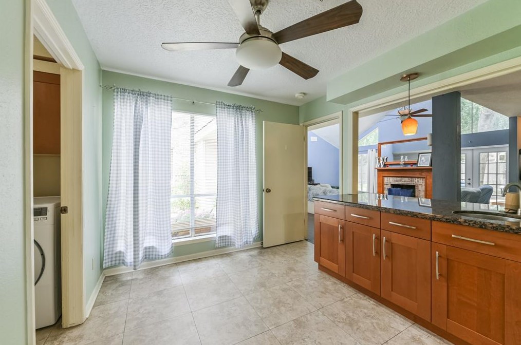 16231 Parksley Dr, Houston TX 77059-4714 exterior