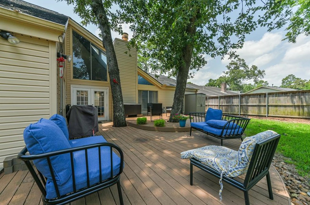 16231 Parksley Dr, Houston TX 77059-4714 exterior