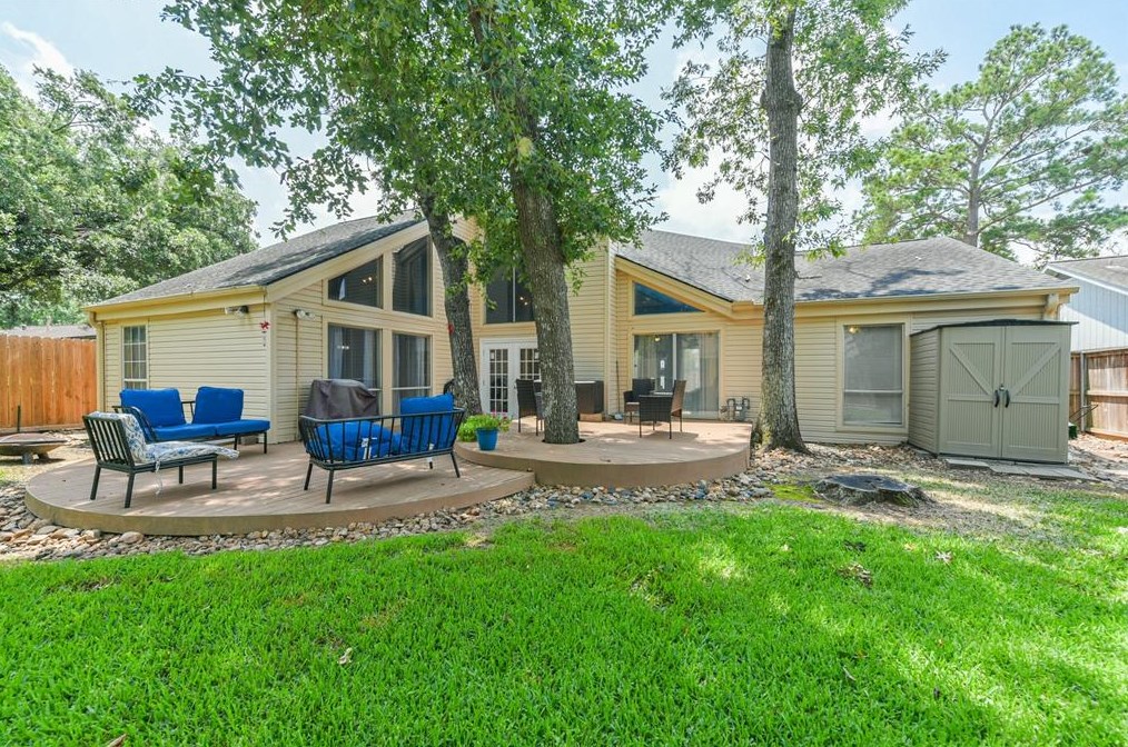 16231 Parksley Dr, Houston TX 77059-4714 exterior