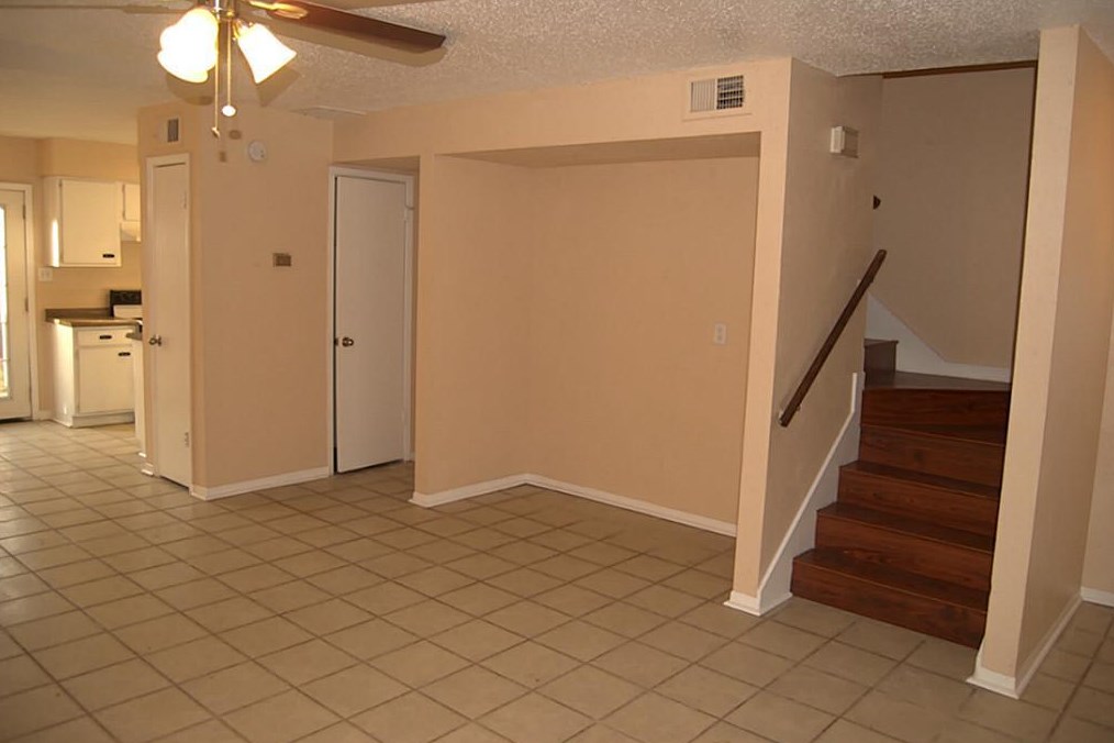 1524 Eagle Lake Rd, Sealy, TX 77474