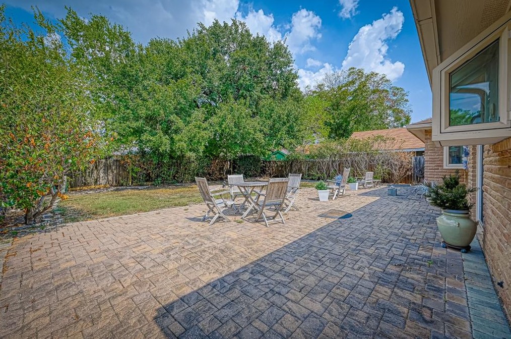 10838 Corona Ln, Houston TX 77072-3253 exterior