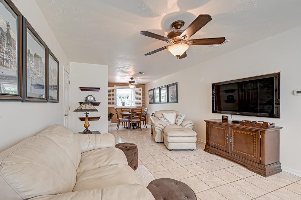 10838 Corona Ln, Houston TX 77072-3253 exterior