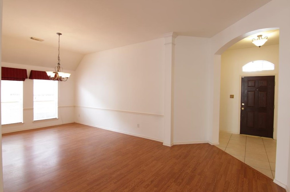 3527 Glenhill Dr, Pearland, TX 77584
