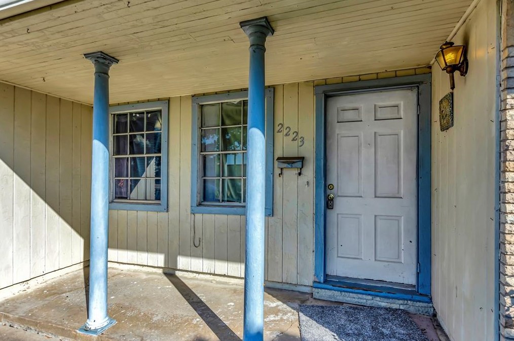 2223 Raspberry Ln, Pasadena TX  77502-4065 exterior