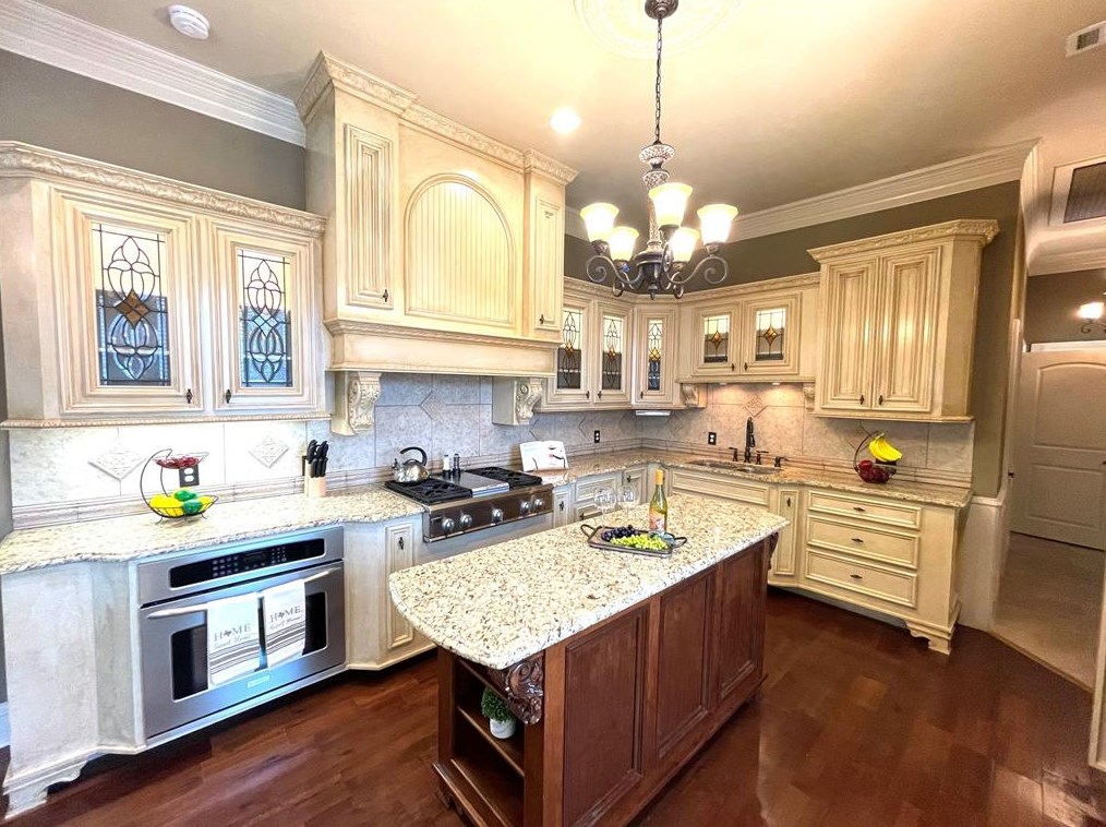 517 N Drennan St, Houston, TX 77003
