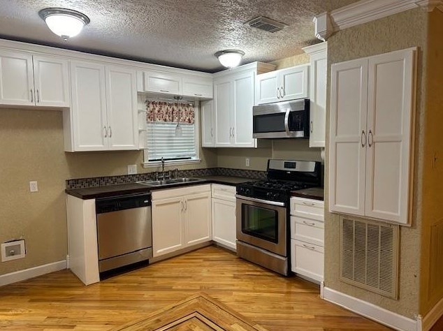52 Lantana Ct, Richwood, TX 77566