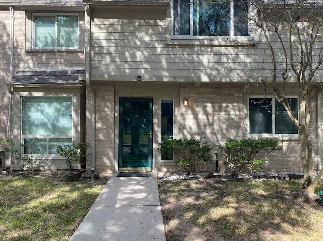 2111 Shiveley Cir, Houston, TX 77032