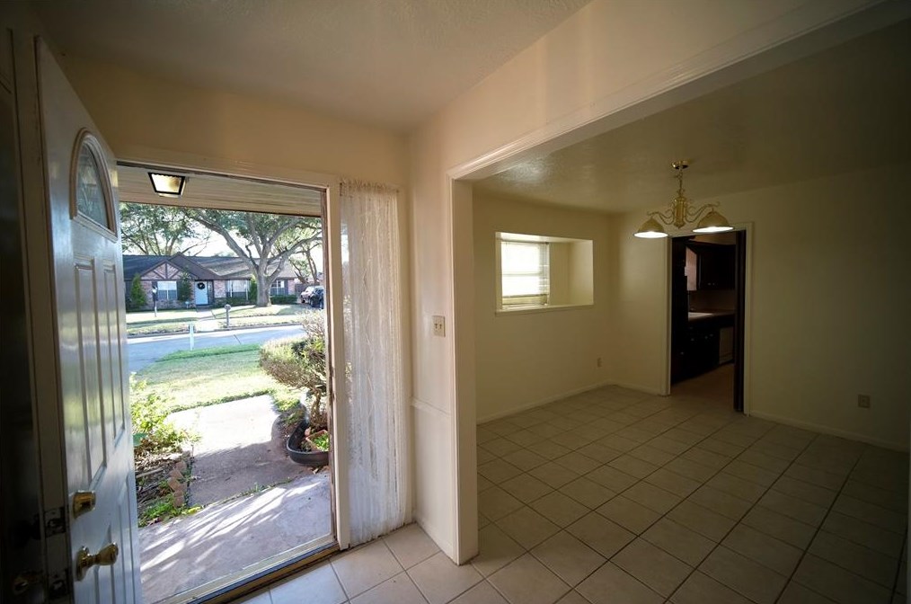 12510 Bexley Dr, Houston, TX 77099-1311