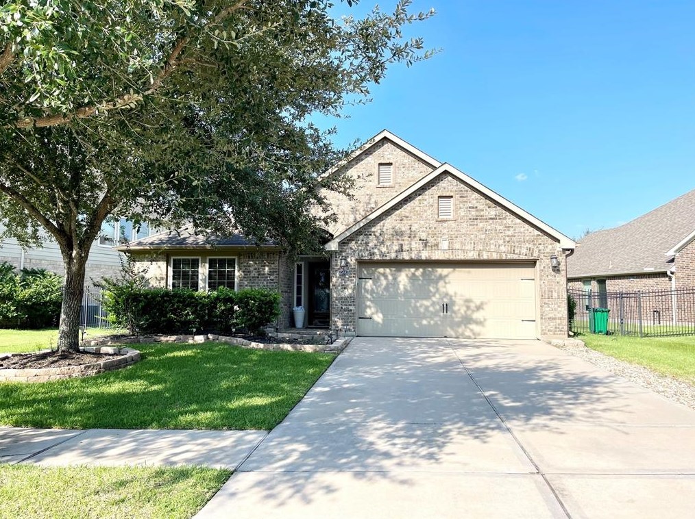 25443 Lockspur Dr, Richmond, TX 77406