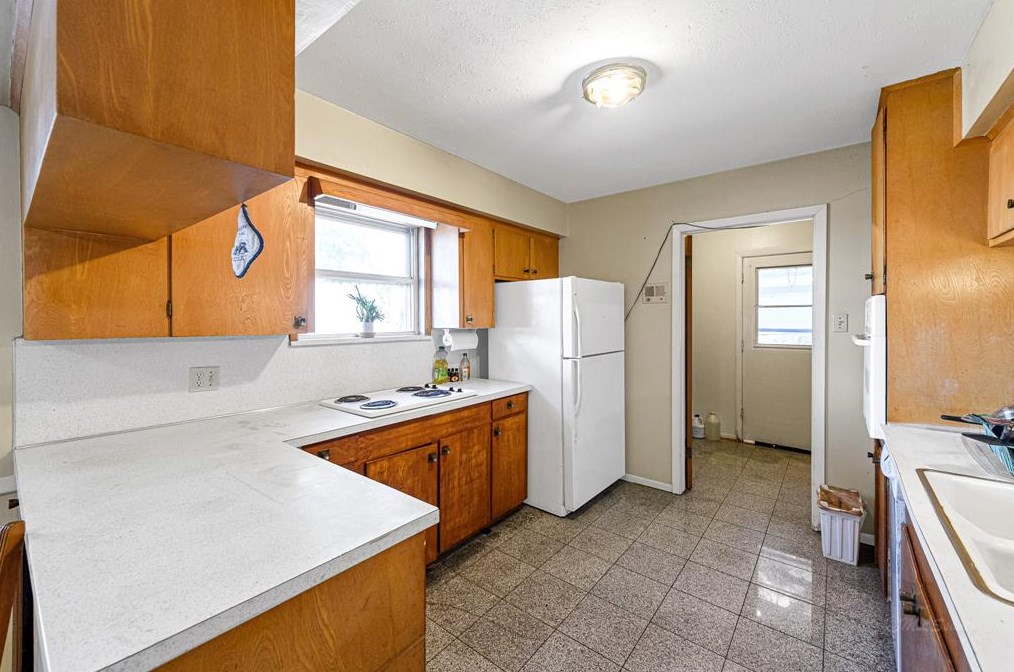 5814 Mcknight, Houston TX  77035-2326 exterior
