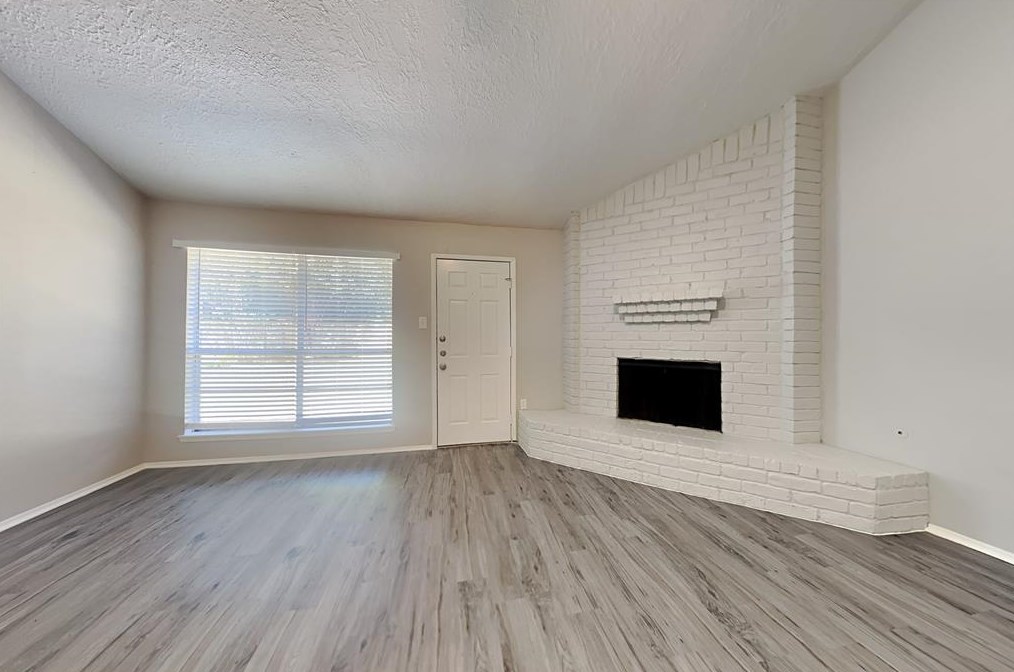 9434 Chartermoss Cir, Houston, TX 77070-1983