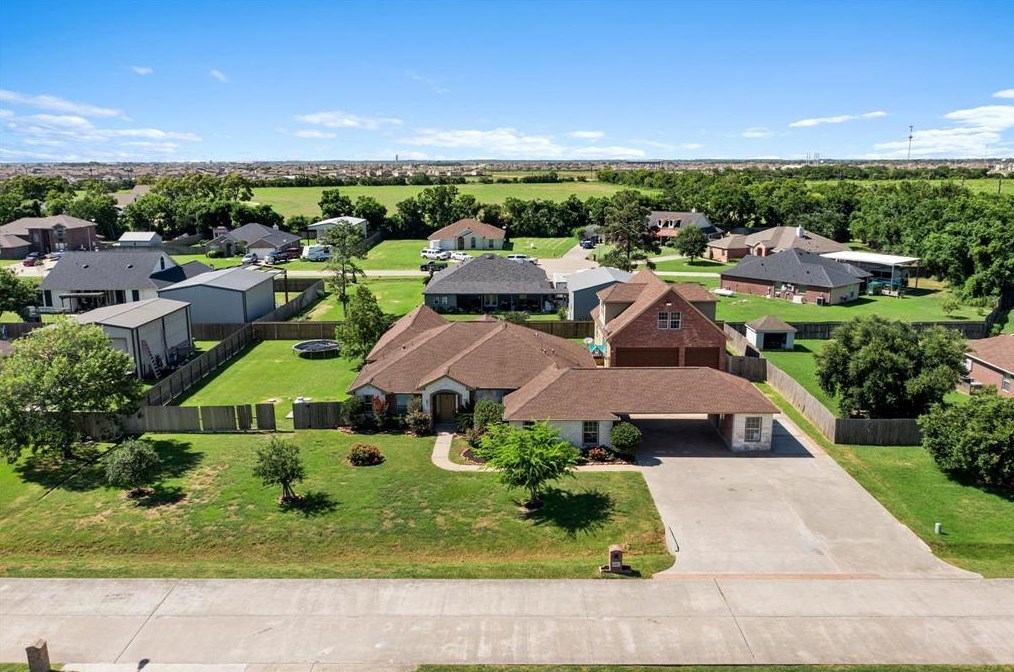 1907 Caroline Ave, Baytown, TX 77523-2435