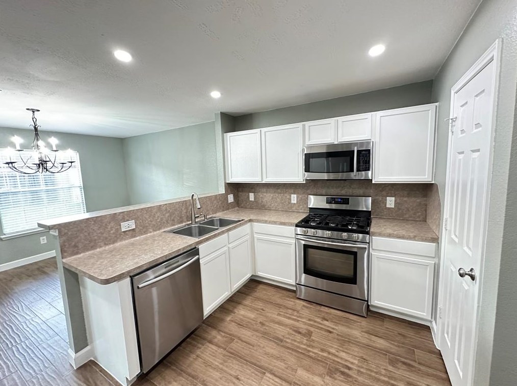 9811 Retherford Dr, Houston, TX 77086-2894