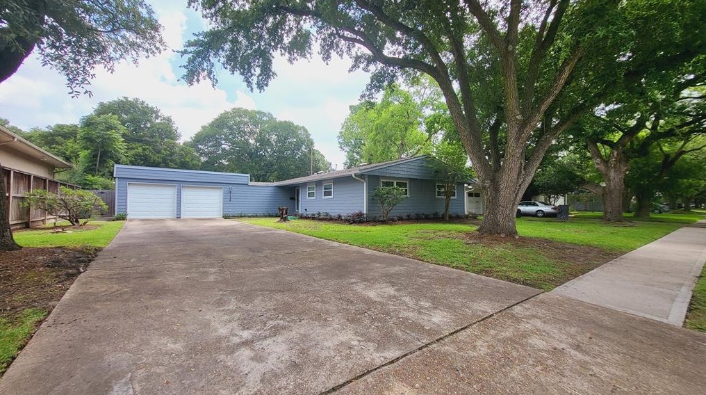 5126 Darnell St, Houston, TX 77096