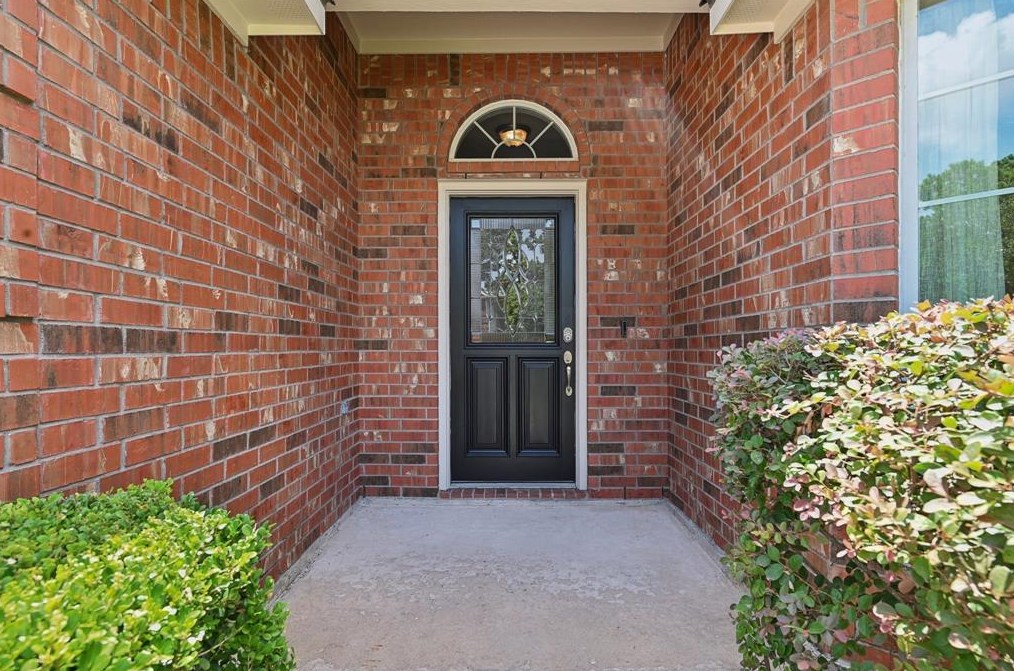 8518 Hunters Village Dr, Humble, TX 77346