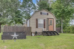 400 Canal Dr, Point Blank, TX 77364 - Photo 2