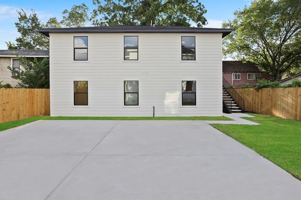 310 Delmar St #c, Houston, TX 77011