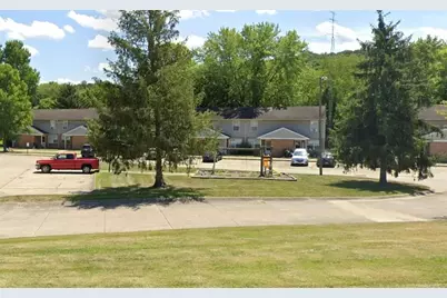 710 N Pennsylvania Ave, Wellston, OH 45692 - Photo 2