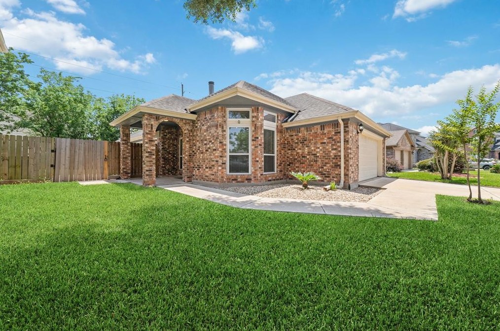 13123 Careywood Dr, Sugar Land, TX 77478