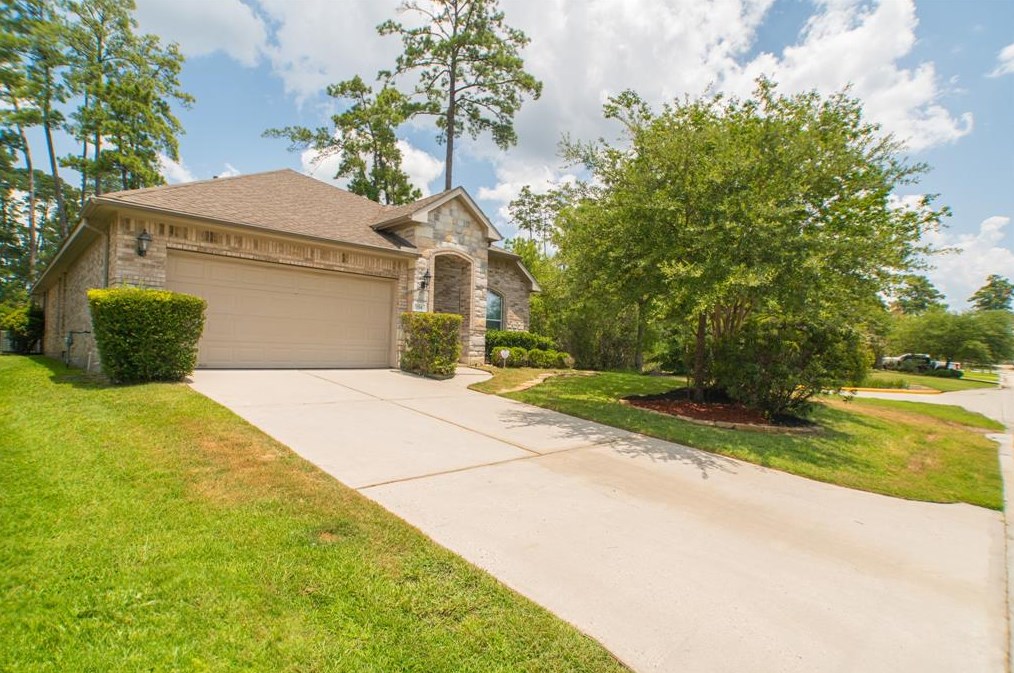 154 Tortoise Creek Way, Spring TX  77389-4337 exterior