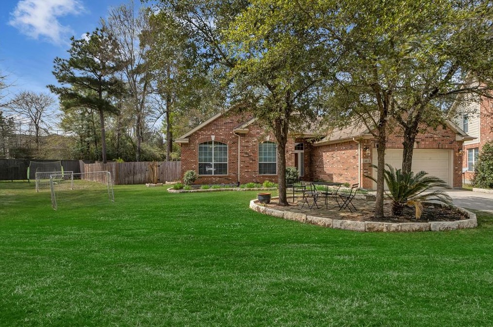 27 Planchard Ct, Spring TX  77382-2334 exterior